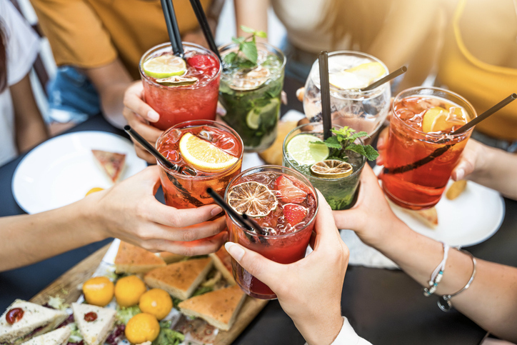 Spritz élégant servi dans un verre ballon